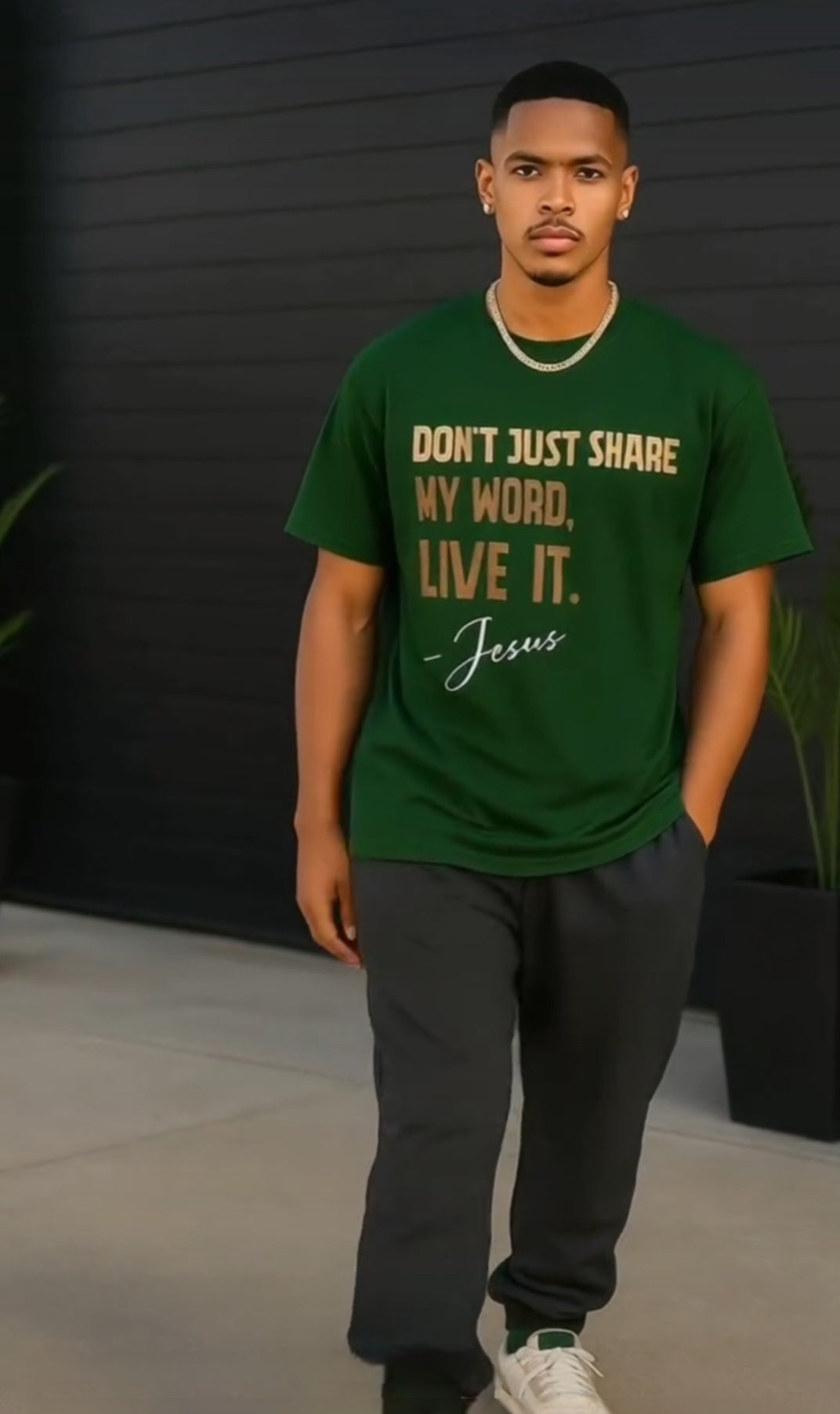 'Live It' Tee